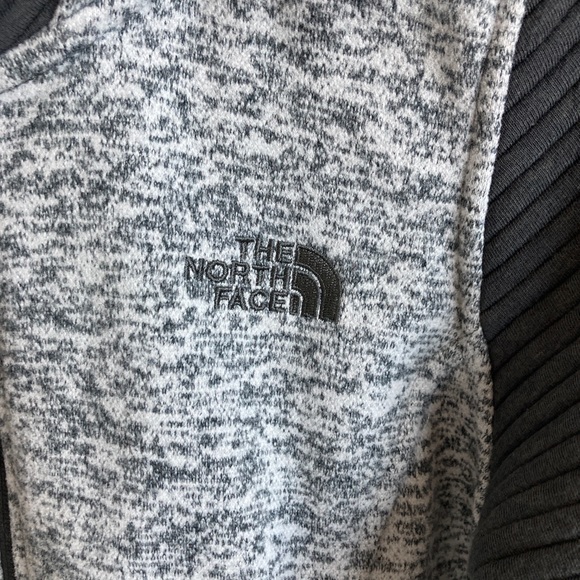 North face fleece hooded jacket - Picture 3 of 7